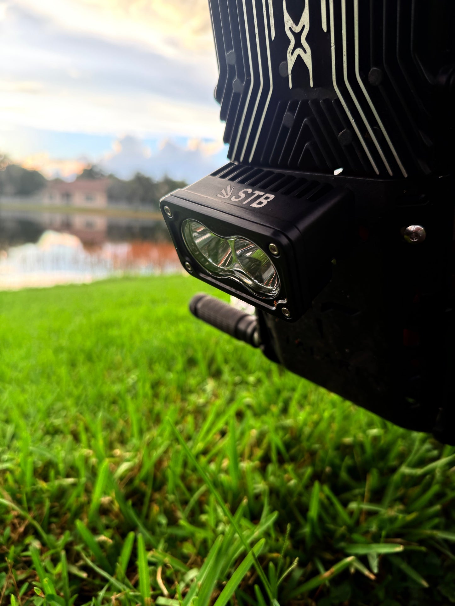 (Presale) Talaria xxx wheelie light